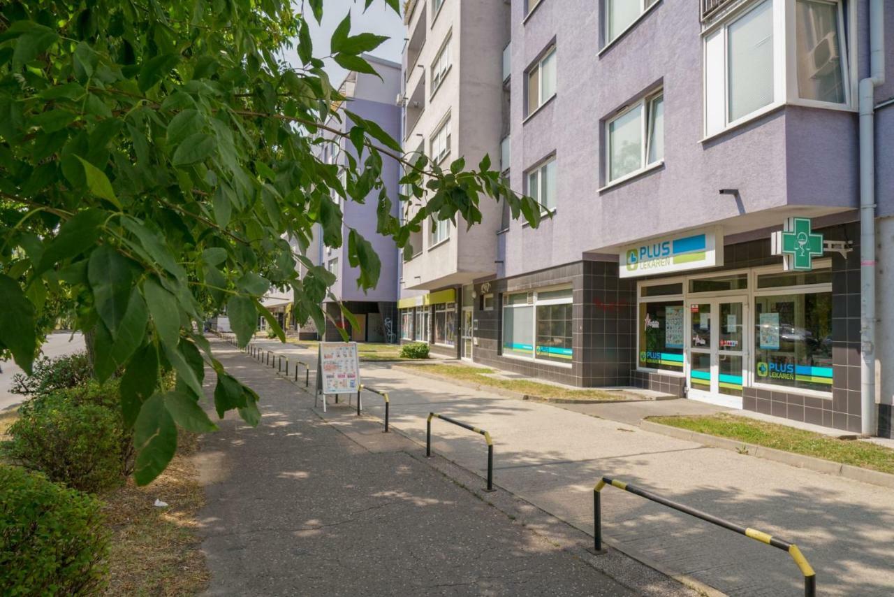 Vesna Convenient Apartment Bratislava Exterior foto